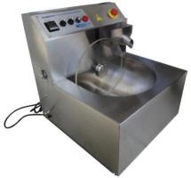 MM15 chocolate moulding machine